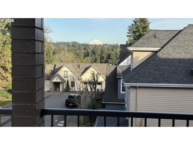 100 LEONARD St 3-2, Lake Oswego, OR 97034