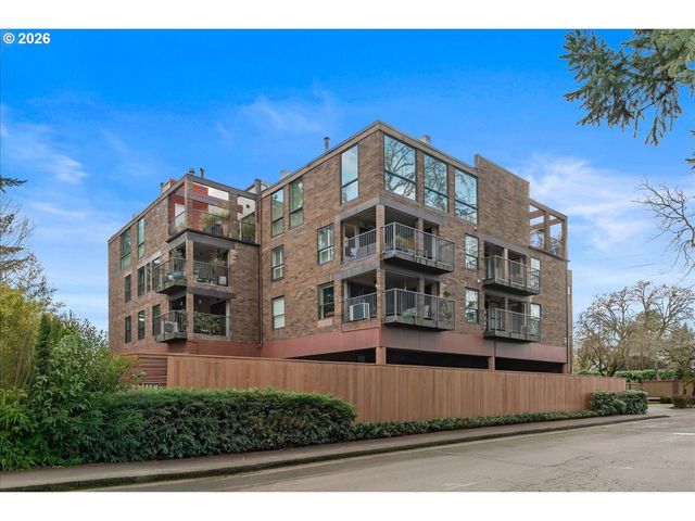 100 LEONARD St 3-2, Lake Oswego, OR 97034