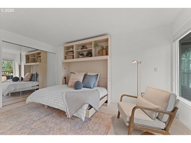 100 LEONARD St 3-2, Lake Oswego, OR 97034