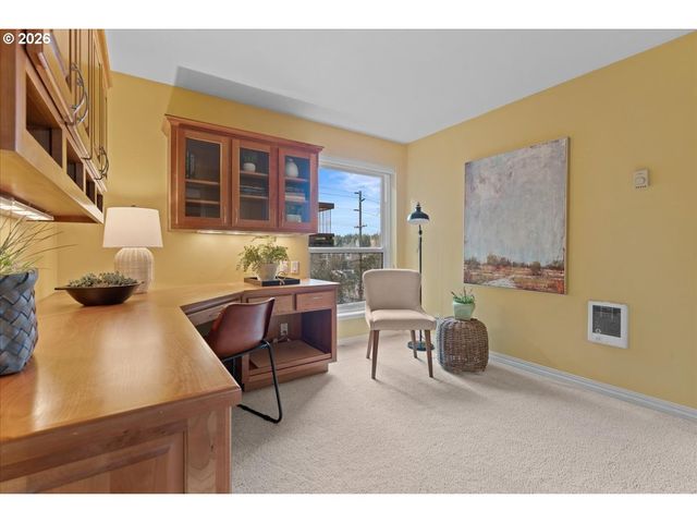 100 LEONARD St 3-2, Lake Oswego, OR 97034