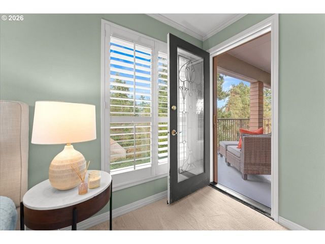 100 LEONARD St 3-2, Lake Oswego, OR 97034