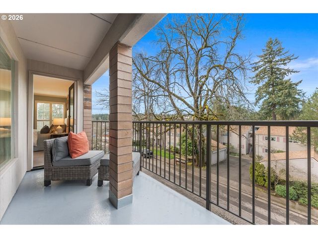 100 LEONARD St 3-2, Lake Oswego, OR 97034