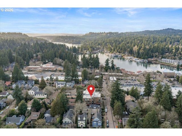 100 LEONARD St 3-2, Lake Oswego, OR 97034