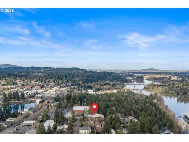 100 LEONARD St 3-2, Lake Oswego, OR 97034