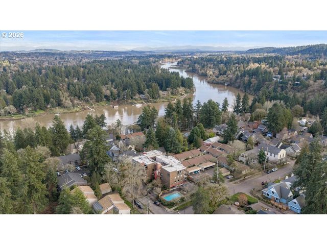 100 LEONARD St 3-2, Lake Oswego, OR 97034