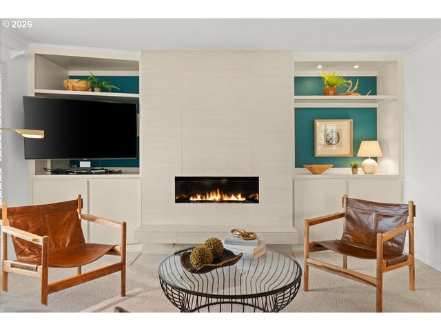 100 LEONARD St 3-2, Lake Oswego, OR 97034