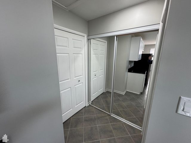 1337 Wacon Drive, Troy, MI 48083