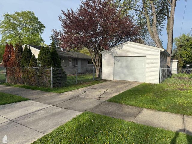 1337 Wacon Drive, Troy, MI 48083