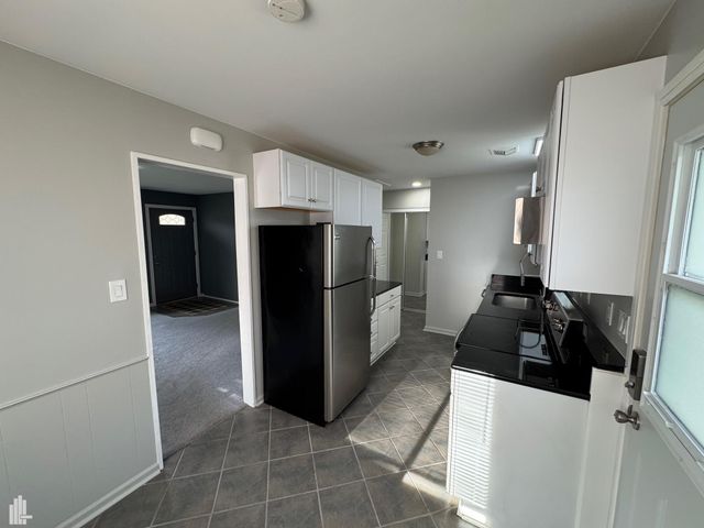 1337 Wacon Drive, Troy, MI 48083