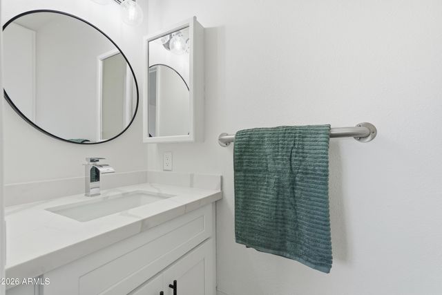 10528 W SARATOGA Circle, Sun City, AZ 85351