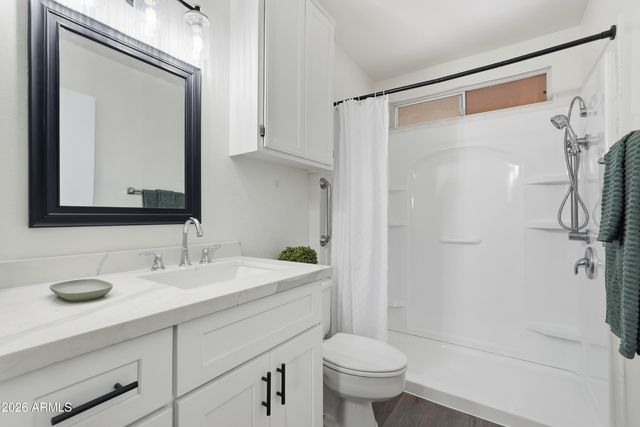 10528 W SARATOGA Circle, Sun City, AZ 85351