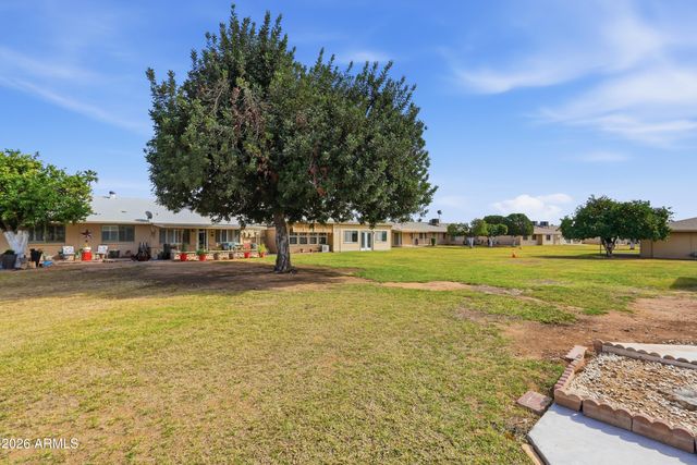 10528 W SARATOGA Circle, Sun City, AZ 85351