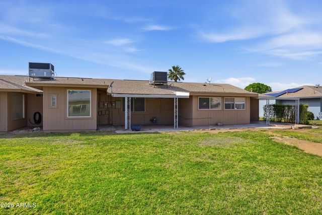 10528 W SARATOGA Circle, Sun City, AZ 85351