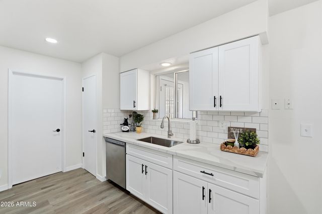 10528 W SARATOGA Circle, Sun City, AZ 85351