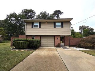 4 Belmont PL, Hampton, VA 23666