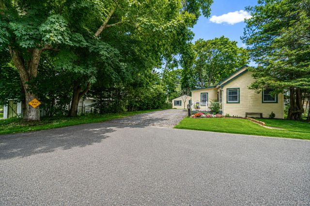 36 Rosalie Place, Patchogue, NY 11772