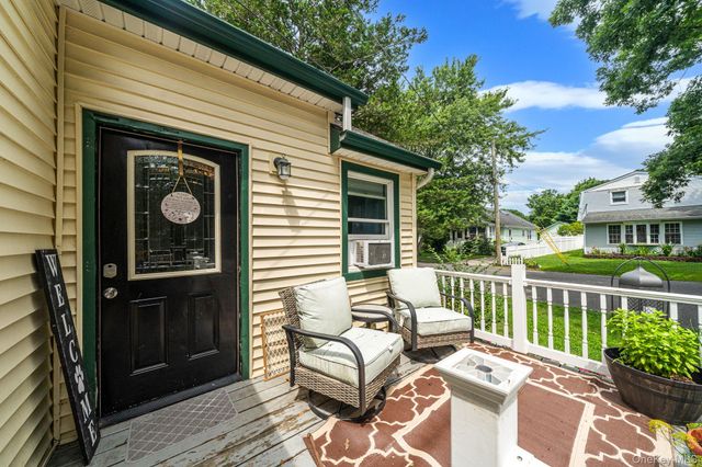 36 Rosalie Place, Patchogue, NY 11772