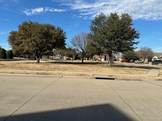 590 Arthur Drive, Lavon, TX 75166