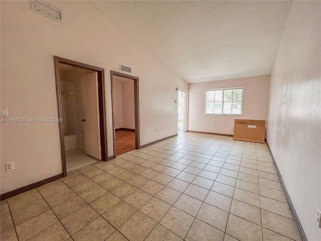 1270 SE 28th Ct 202, Homestead, FL 33035