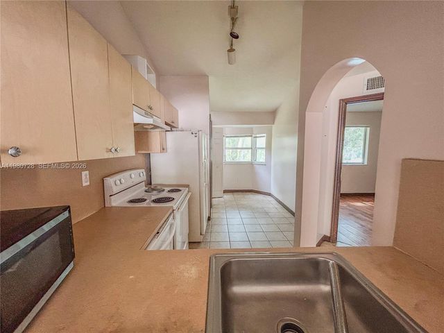 1270 SE 28th Ct 202, Homestead, FL 33035