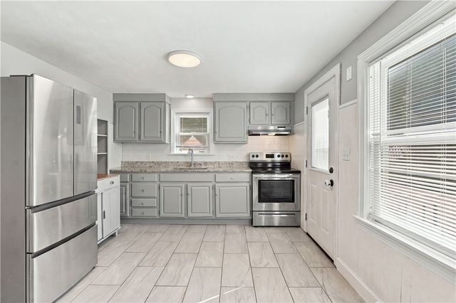 259 Read Avenue, Coventry, RI 02816