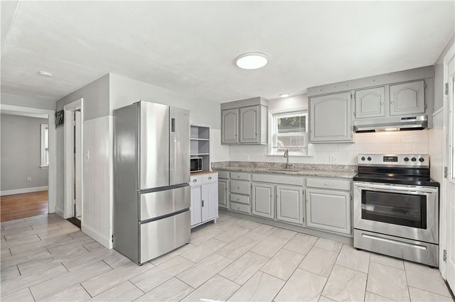 259 Read Avenue, Coventry, RI 02816