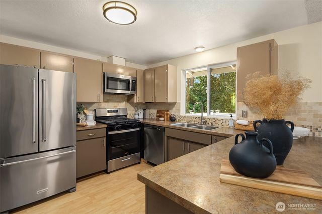 14658 204th Avenue SE, Renton, WA 98059