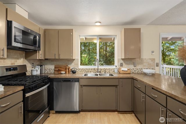 14658 204th Avenue SE, Renton, WA 98059