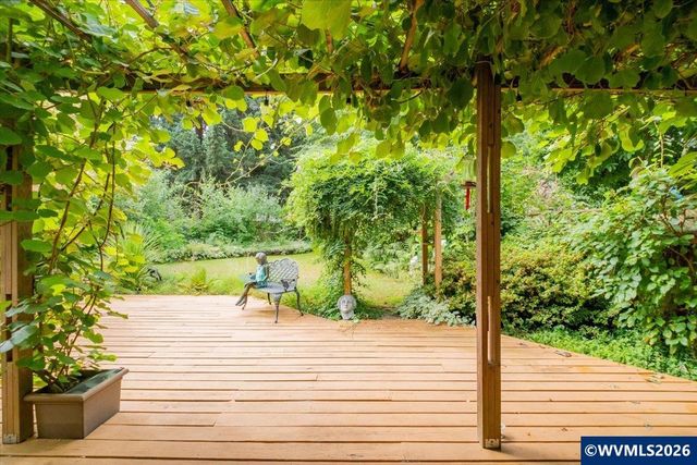 1902 Spicetree Ln SE, Salem, OR 97306