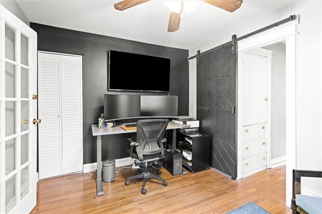 8242 Belleview Avenue, Kansas City, MO 64114