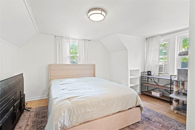 8242 Belleview Avenue, Kansas City, MO 64114