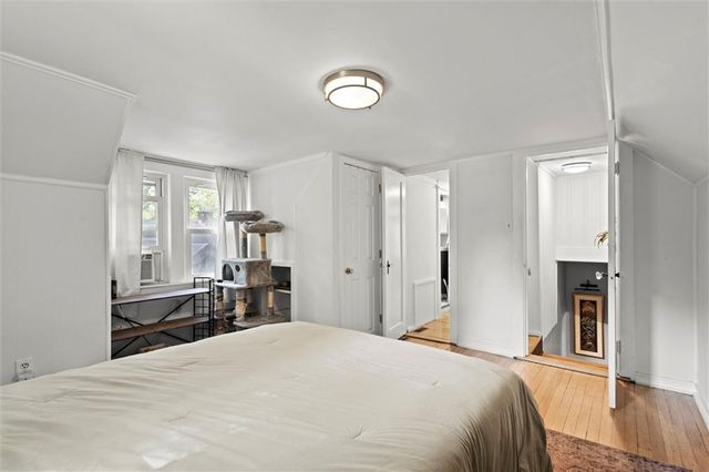 8242 Belleview Avenue, Kansas City, MO 64114