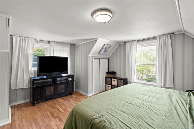 8242 Belleview Avenue, Kansas City, MO 64114