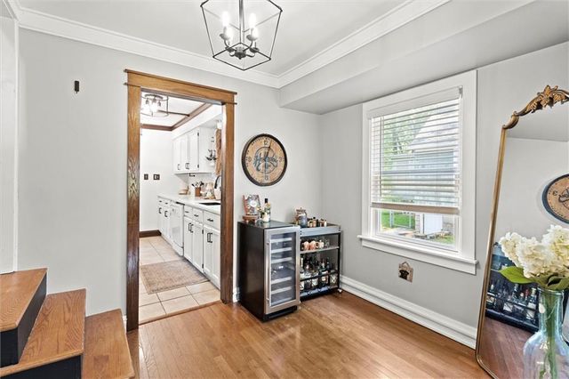 8242 Belleview Avenue, Kansas City, MO 64114