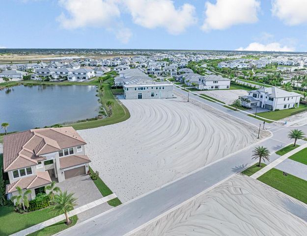10028 Cloud View, Palm Beach Gardens, FL 33412