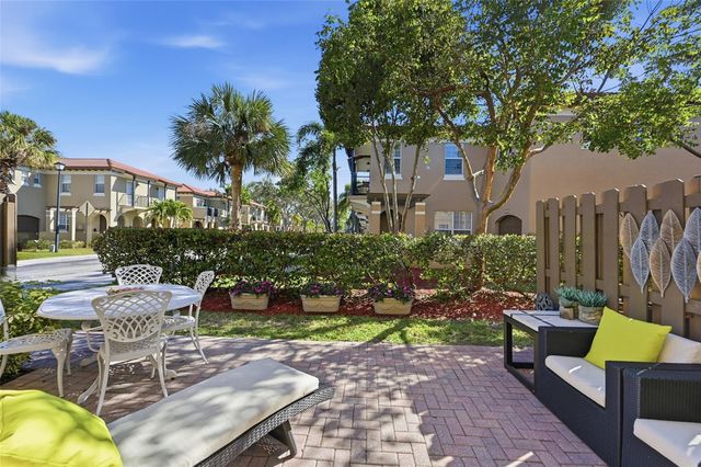 6982 Julia Gardens Drive, Coconut Creek, FL 33073