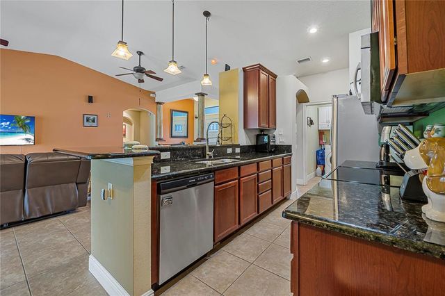37 NARANJA ROAD, Debary, FL 32713