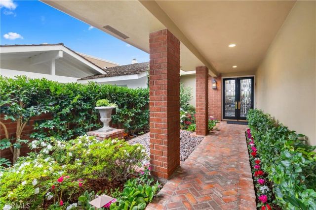 9 Rue Cannes, Newport Beach, CA 92660