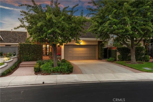 9 Rue Cannes, Newport Beach, CA 92660
