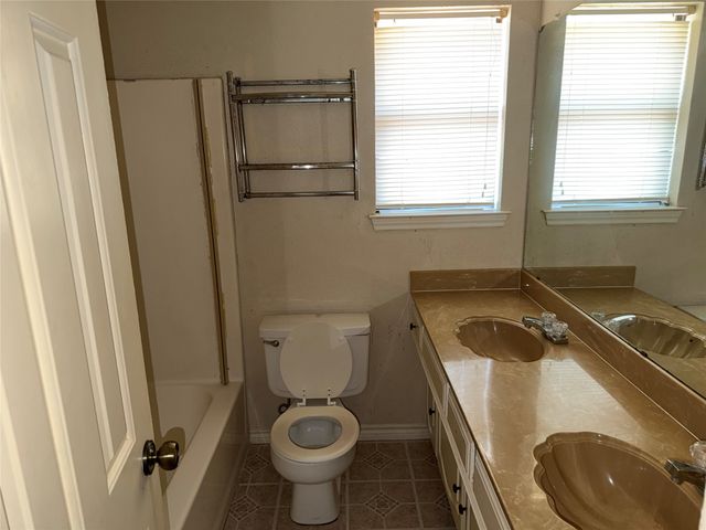 1129 Evergreen Circle, Desoto, TX 75115