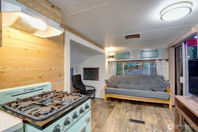 78 Goldrush Road, Deming, WA 98244