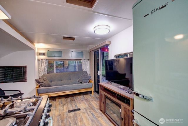 78 Goldrush Road, Deming, WA 98244