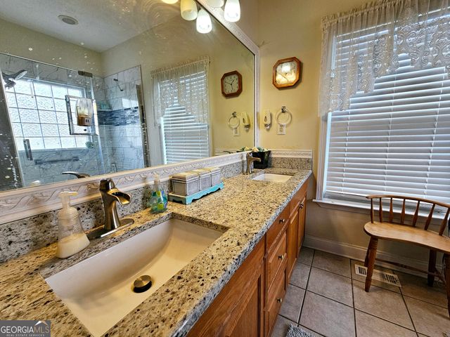 403 Holiday Road, Franklin, GA 30217