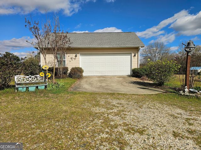 403 Holiday Road, Franklin, GA 30217