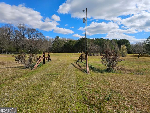 403 Holiday Road, Franklin, GA 30217