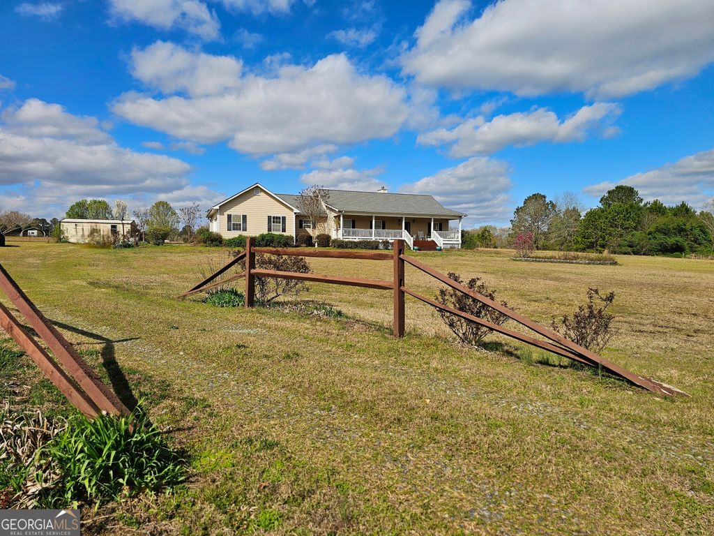 403 Holiday Road, Franklin, GA 30217