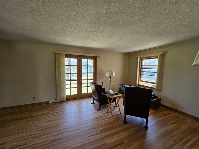 605 Park Valley Drive W, Hopkins, MN 55343