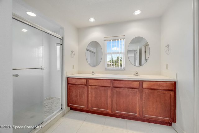 624 Cedar Side Circle NE, Palm Bay, FL 32905