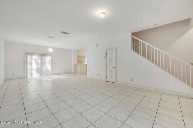 624 Cedar Side Circle NE, Palm Bay, FL 32905