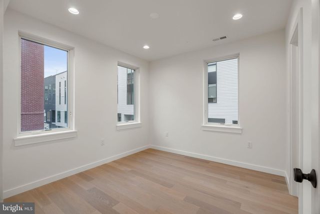 966 N 6TH ST, Philadelphia, PA 19123